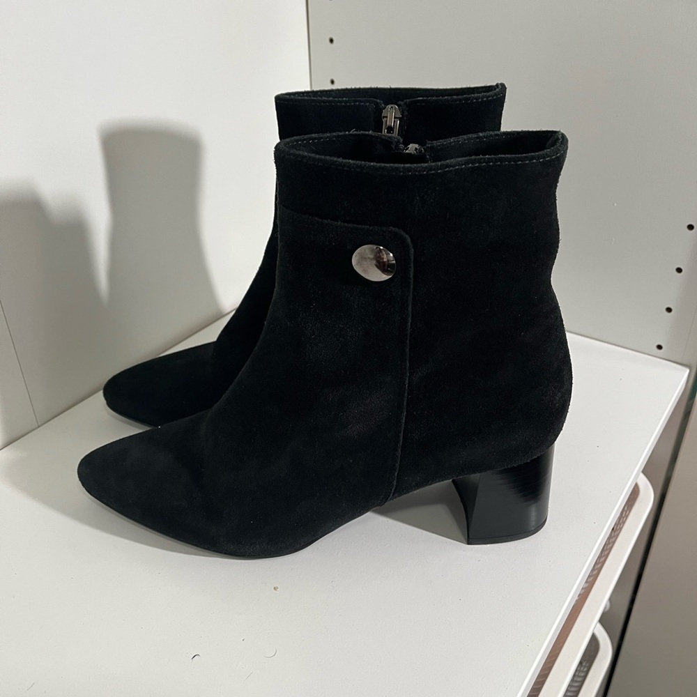 La Canadienne Black Suede Ankle Boots
